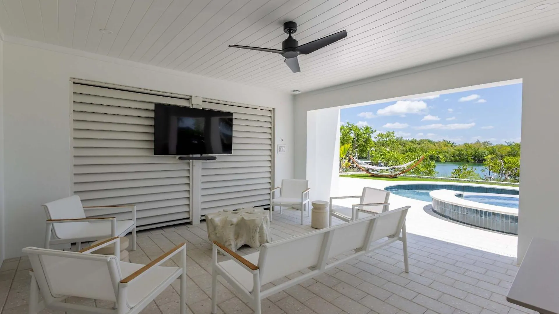 Parking Pool Dock - Starboard House Villa Key West Holiday home